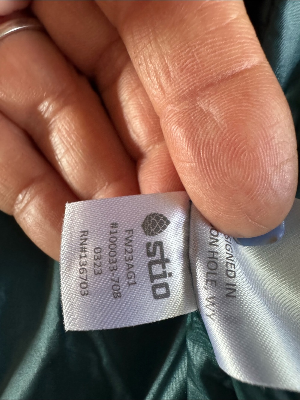 Stio Women’s Olive Green Puffer Jacket with Blue Lining - Picture 8 of 8